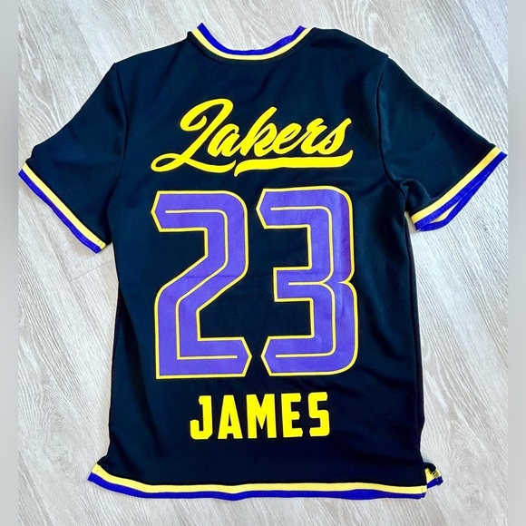 LEBRON JAMES NBA YOUTH JERSEY MATER. SZ SM/MED - Picture 1 of 4